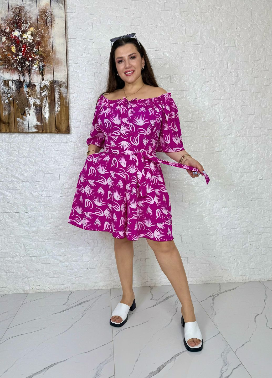 Комбинезон-платье до колена Tik-Tak комбинезон-шорты абстрактный малиновый повседневный софт