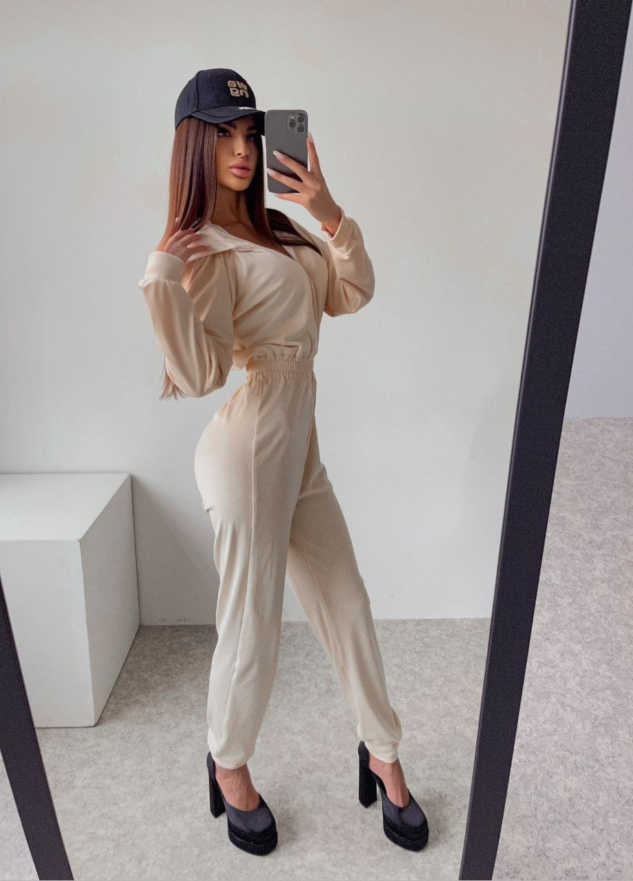 Бежевый велюровый комбинезон с капюшоном, мягкий и приятный к телу, комфортный и стильный No Brand 447 однотонный бежевый