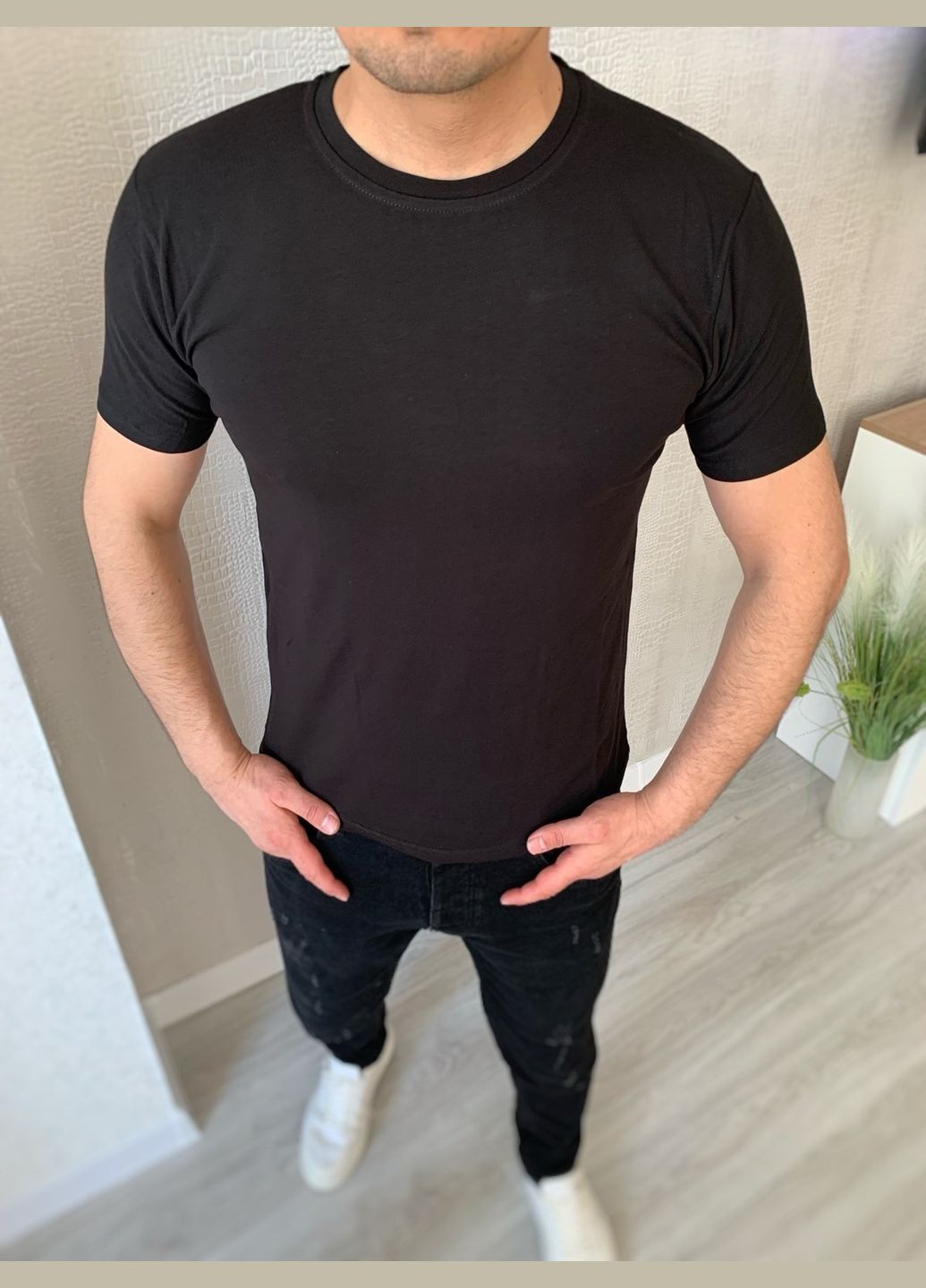 Черная базовая мужская футболка с коротким рукавом No Brand