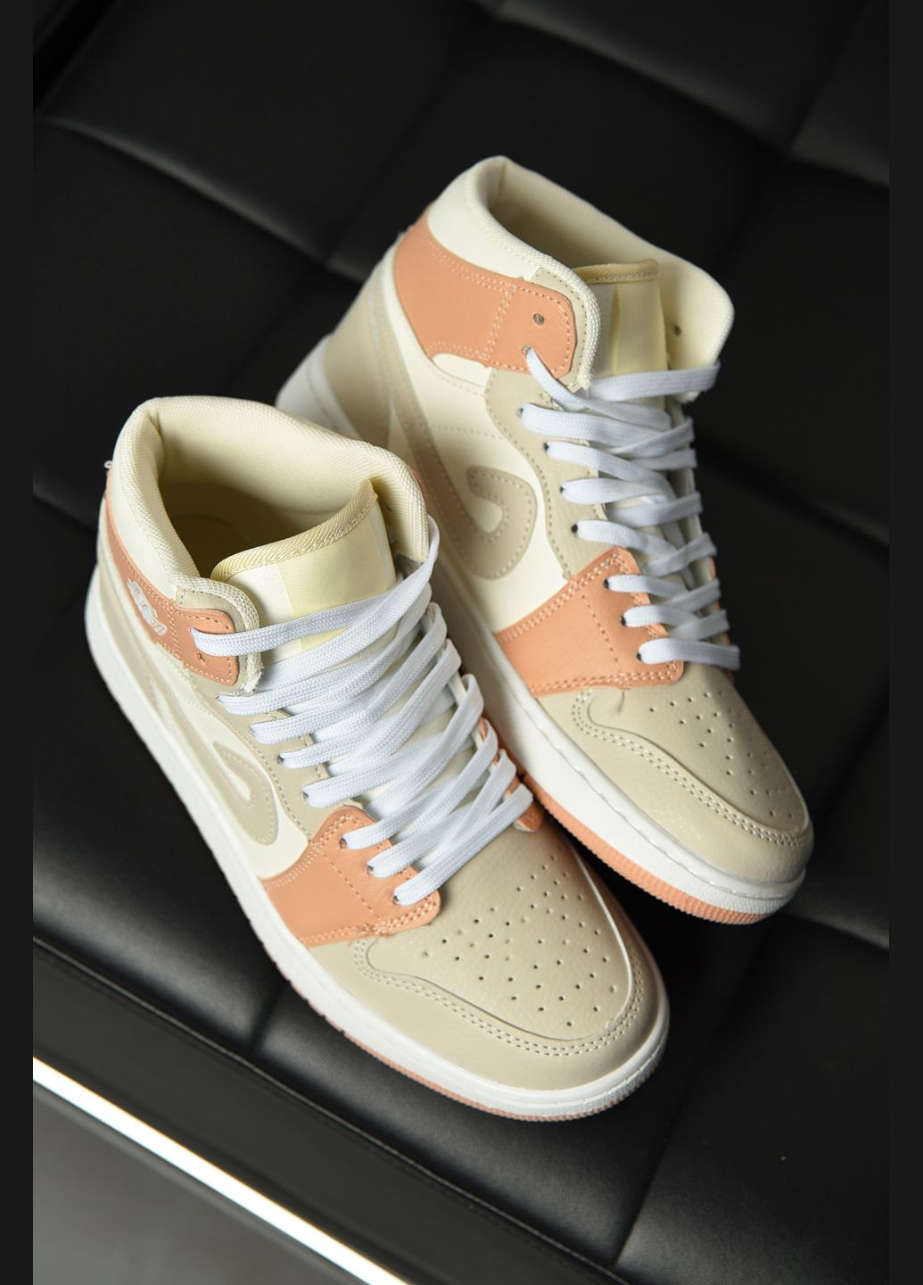 Кроссовки женские разноцветные на шнуровке Let's Shop комбинированные демисезоны (322846693)