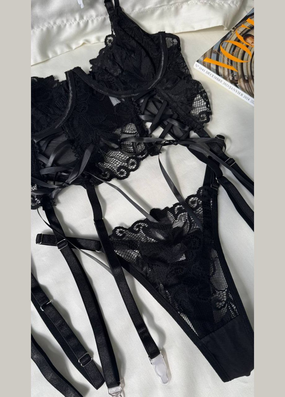 Черный корсетный комплект женского белья с гартерами Simply sexy