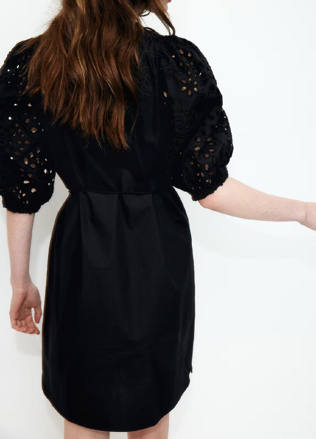 Черное кэжуал платье H&M однотонное