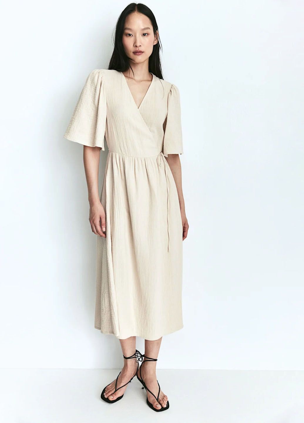 Бежевое кэжуал муслиновое платье H&M однотонное