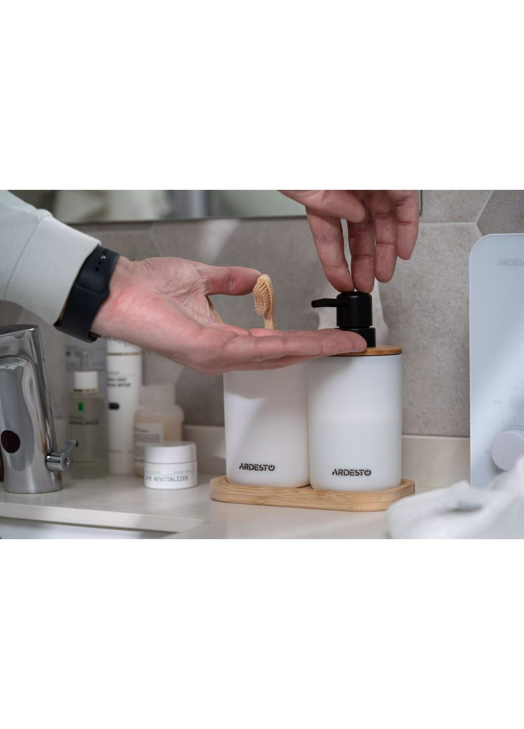 Набір аксесуарів для ванної кімнати Minimalism ARHB3110WB 3 предмети білий Ardesto (364761268)