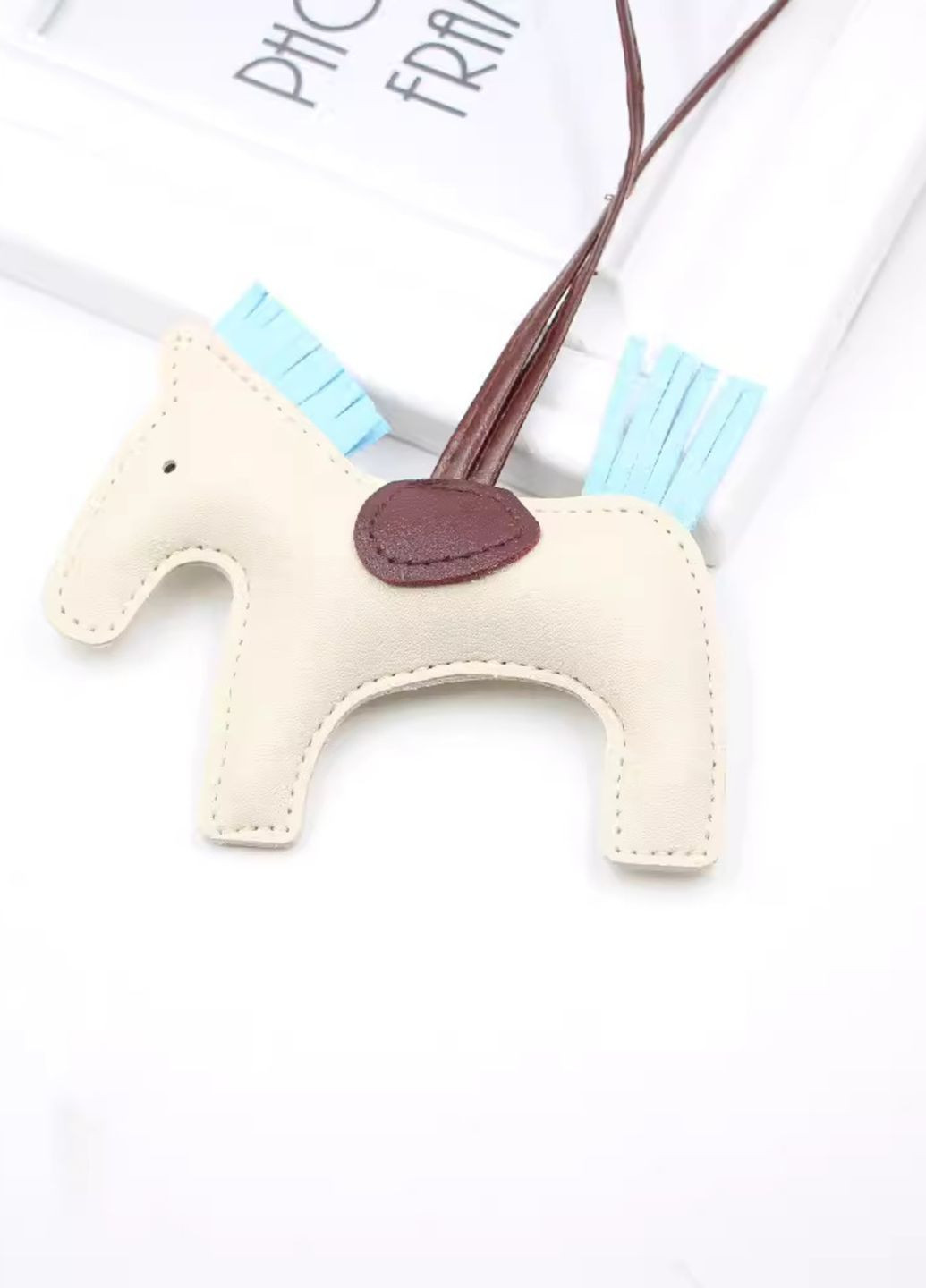 Брелок-подвеска в стиле Hermes Пони на сумку или подвес в авто No Brand (301088096)