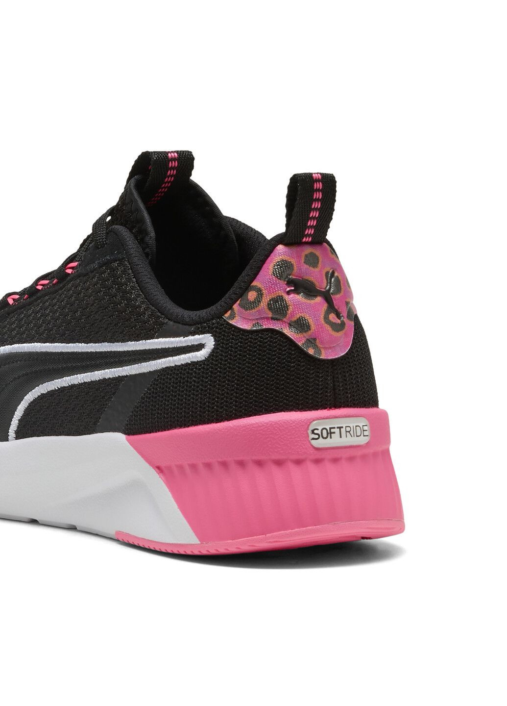 Кросівки Softride Harli Hybrid Skins Running Shoes Women Puma чорні всесезони (317249125)