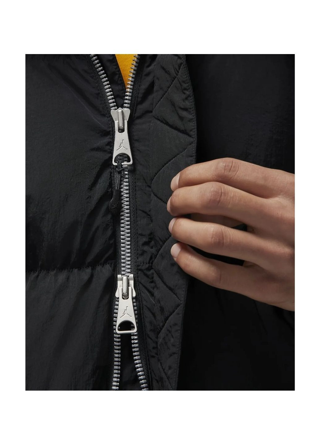 Чорна куртка чоловіча jordan m j ess stmt parka black dq7346-010 Nike