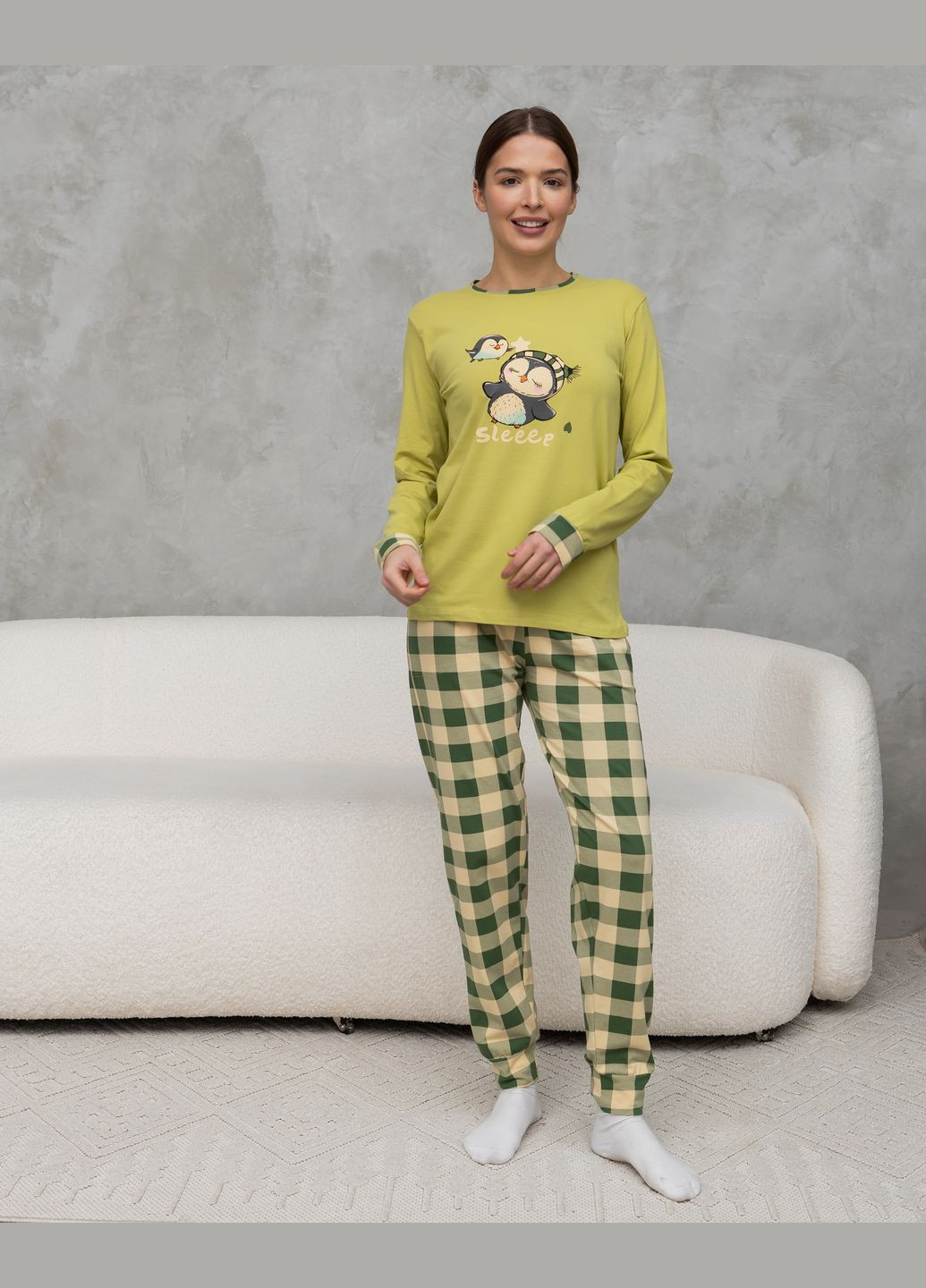 Салатова жіноча піжама зі штанами в клітку Nicoletta