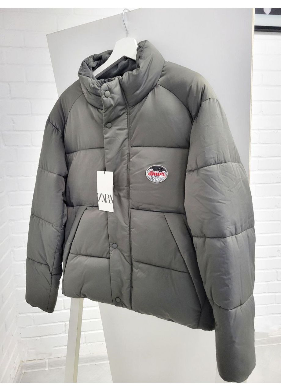 Сіра стьобана куртка з нашивкою Zara