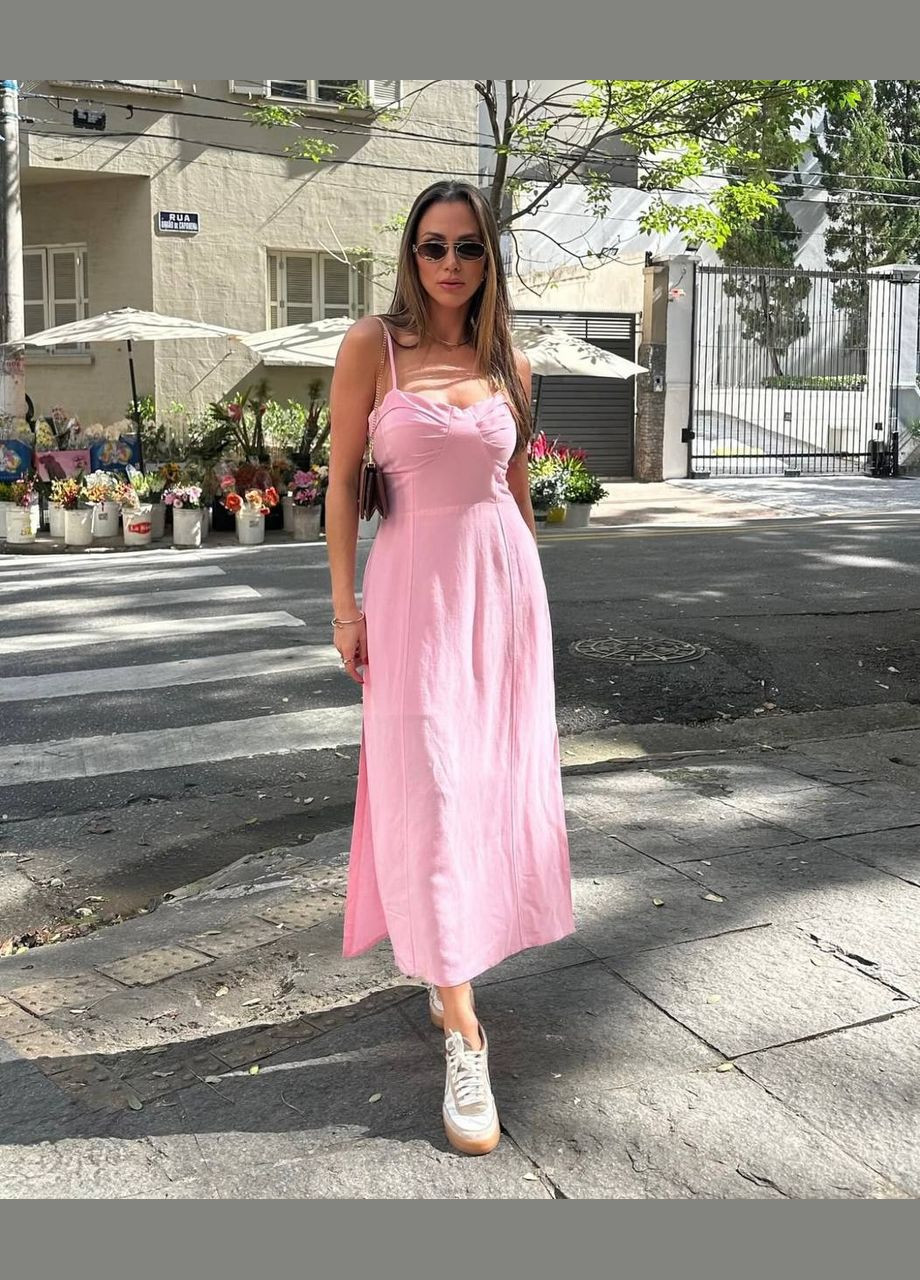 Розовое кэжуал платье на бретельках длины меди Adelante однотонное