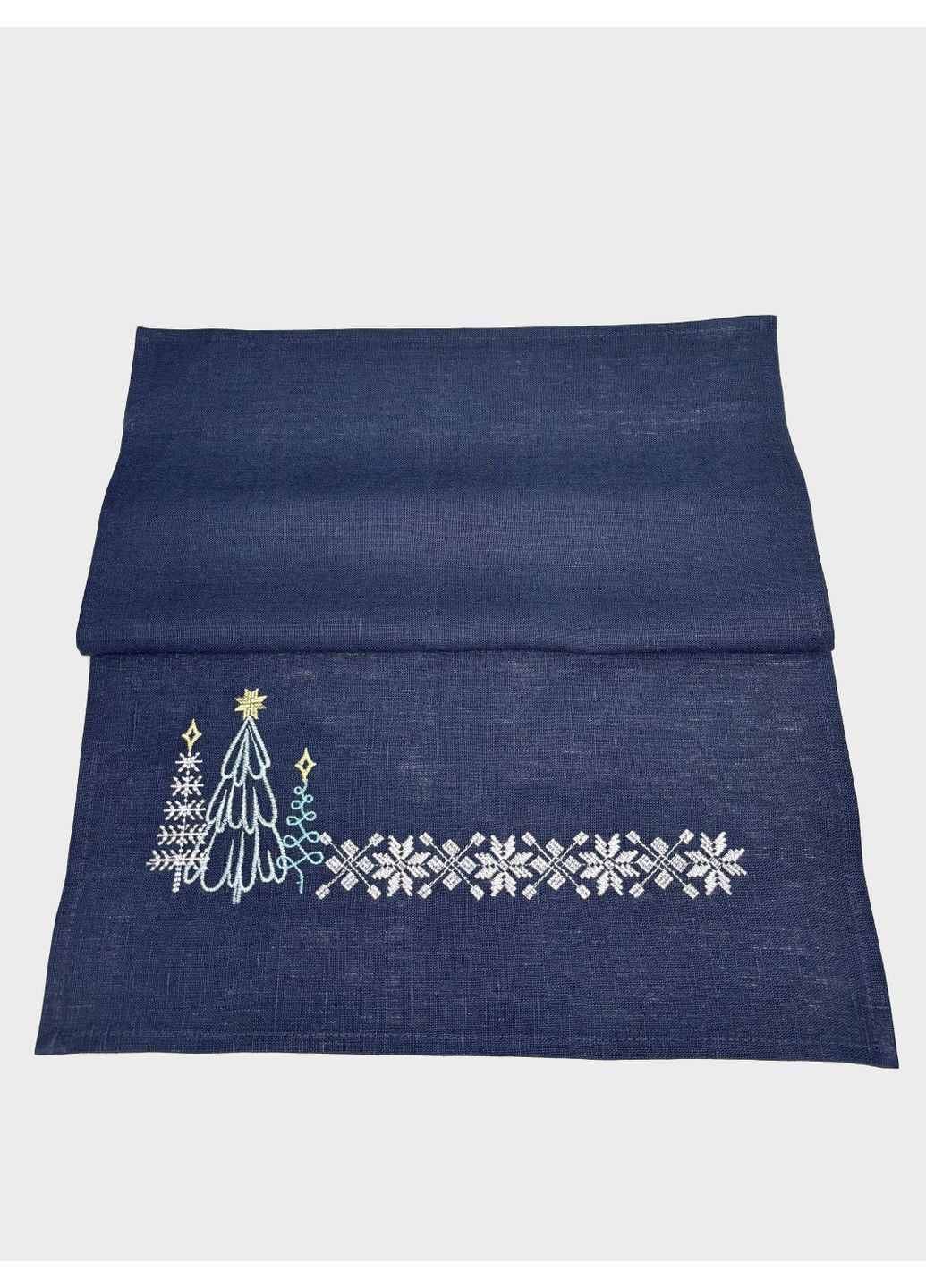 Новогоднее кухонное полотенце из льна с вышитыми елками и орнаментом Зымовый лис. Голубой, р.42*65, код 82-04/114/1305 ГАЛЕРЕЯ ЛЬОНУ новогодний синий
