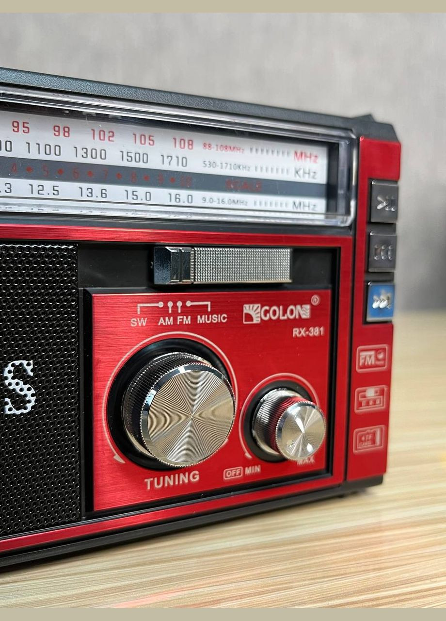Радиоприемник от сети с аккумулятором и разьемом под батарейки, USB SD и двумя фонариками RX-381 Красный Golon (330828945)