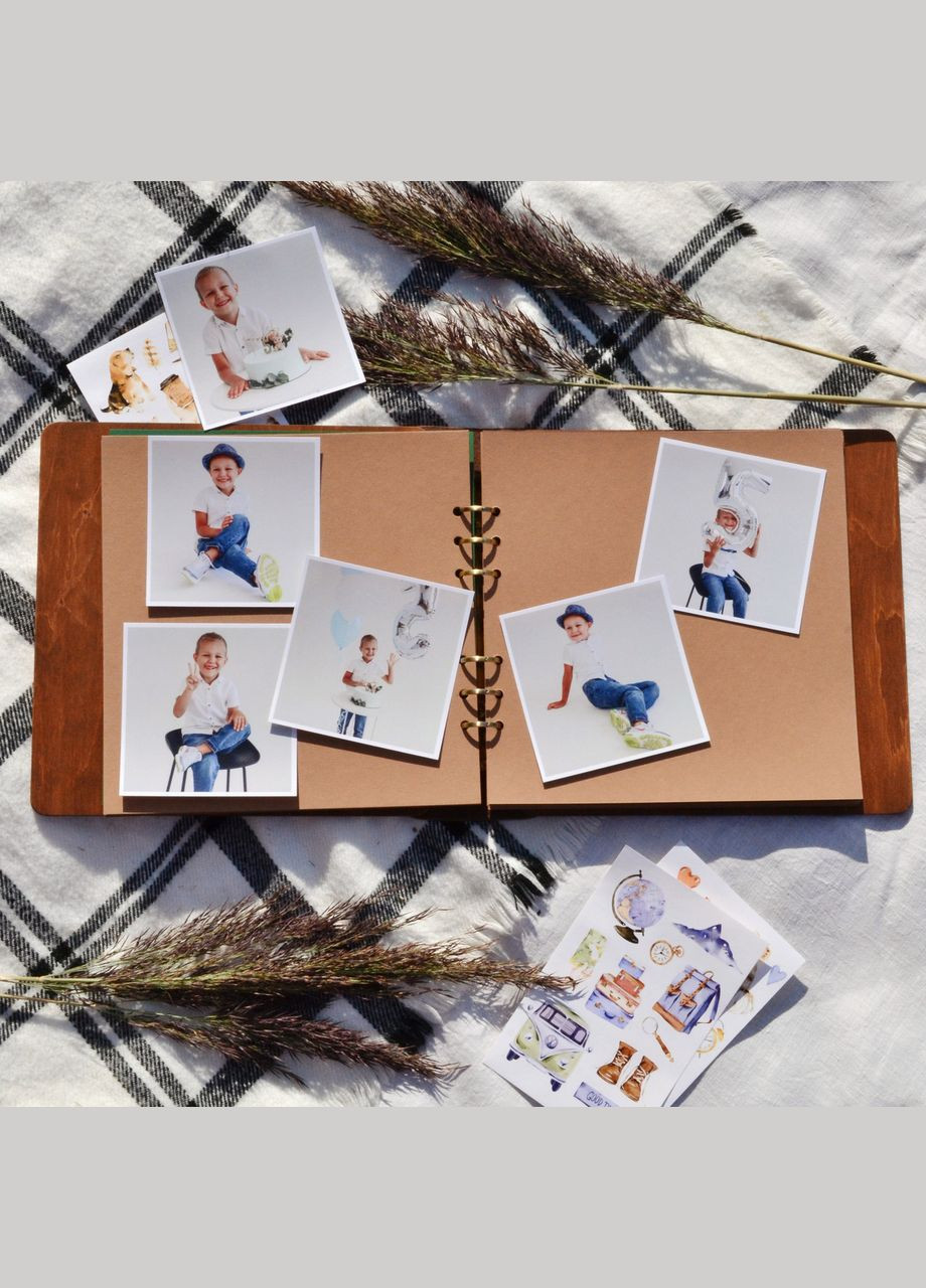 Крафтбук "ПАРА" 23x23 із темною обкладинкою та бежевими сторінками Your Magnets (336954844)