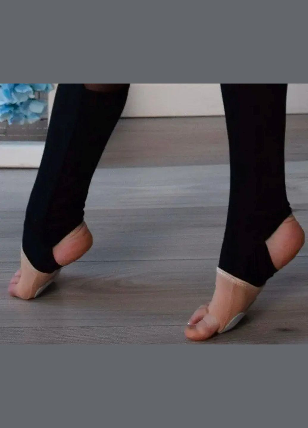 Черные черные лосины для гимнастики с вырезом под пятку Vlad&K