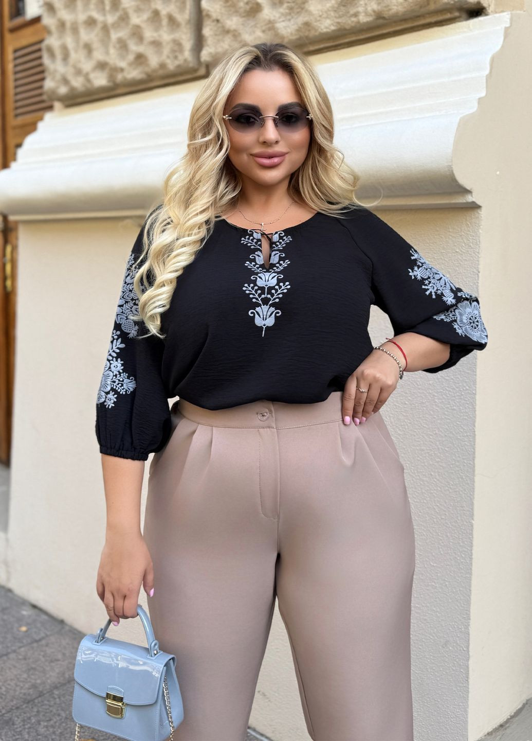 Чорна жіноча вишиванка з довгими рукавами з крепу жатки візерунок однотонний пряма, вільна креп (354934006)