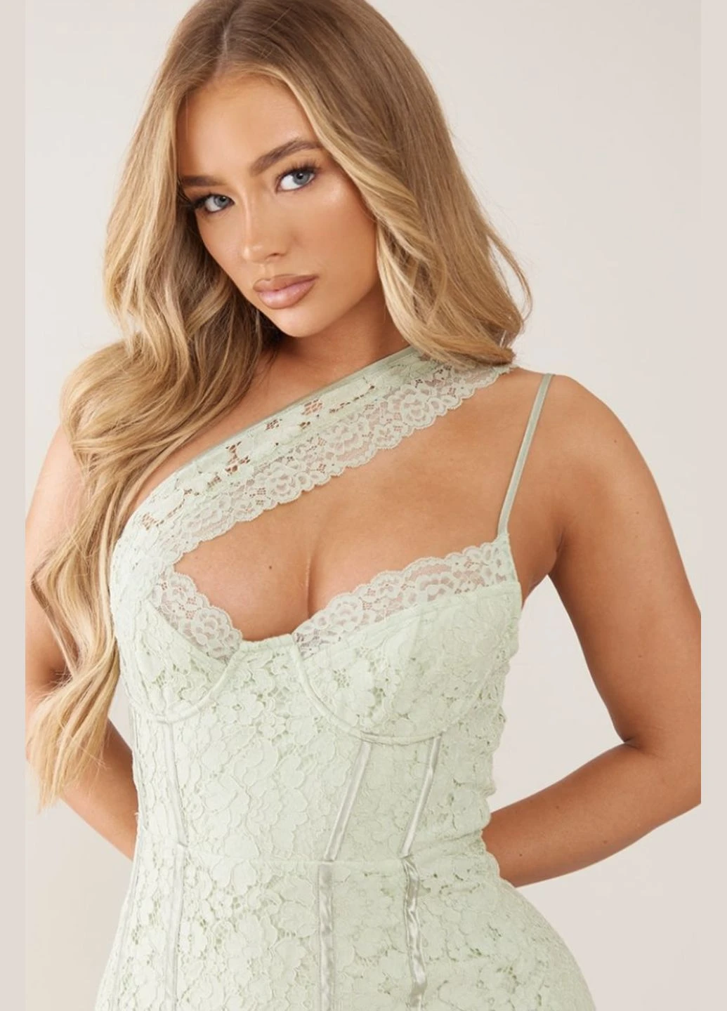 Зелена сукня PrettyLittleThing