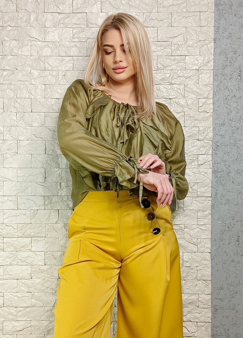 Оливкова блуза Italy Moda