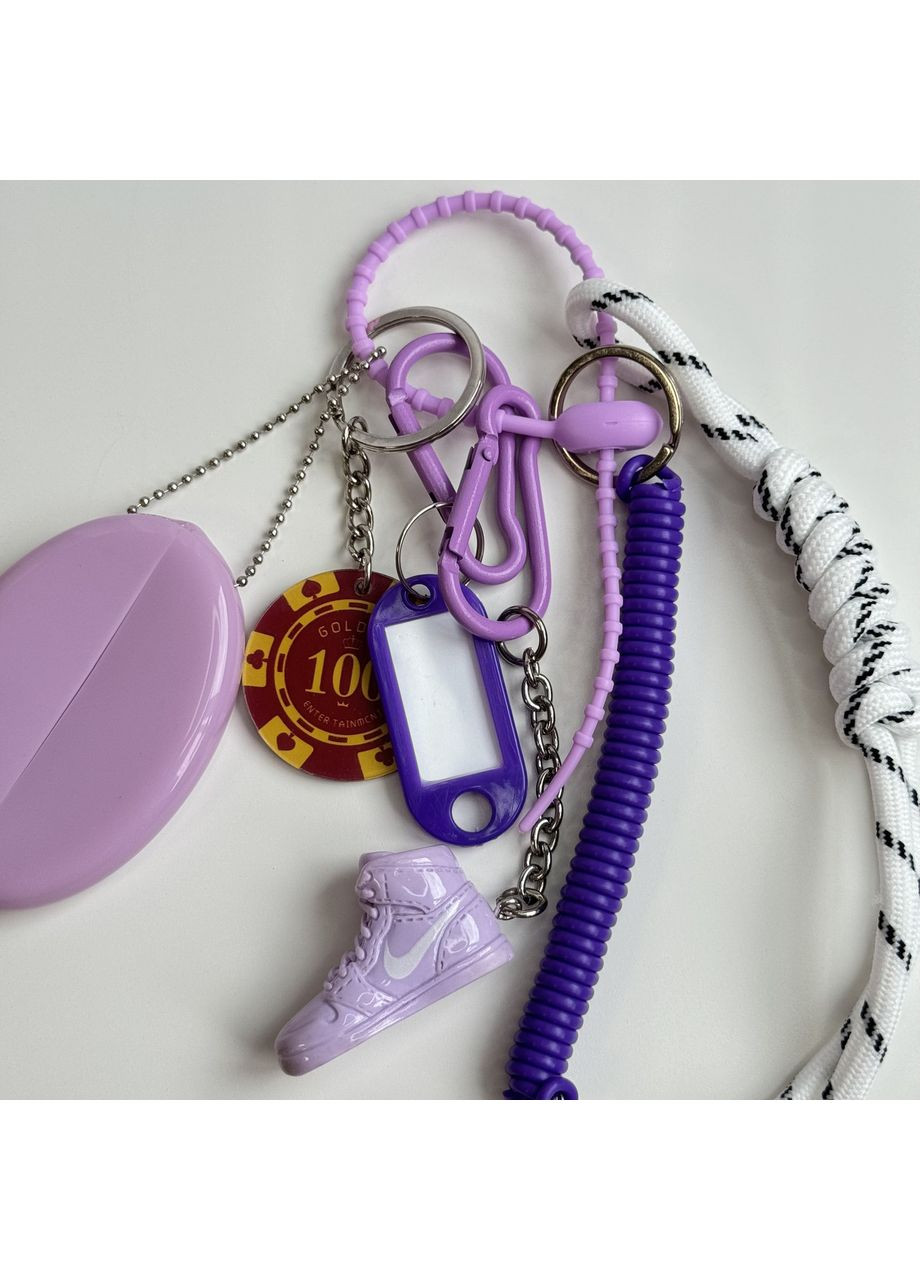 Брелок - подвес с кроссовкой, игровой фишкой и органайзером для мелких монет и шнурками на сумку, рюкзак или ключи B&S (368827099)