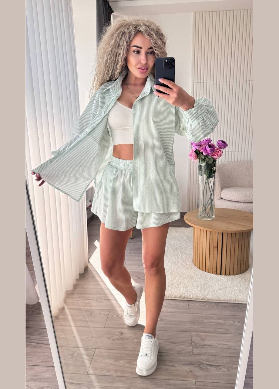 Жіночий костюм в смужку Україна (330582061)