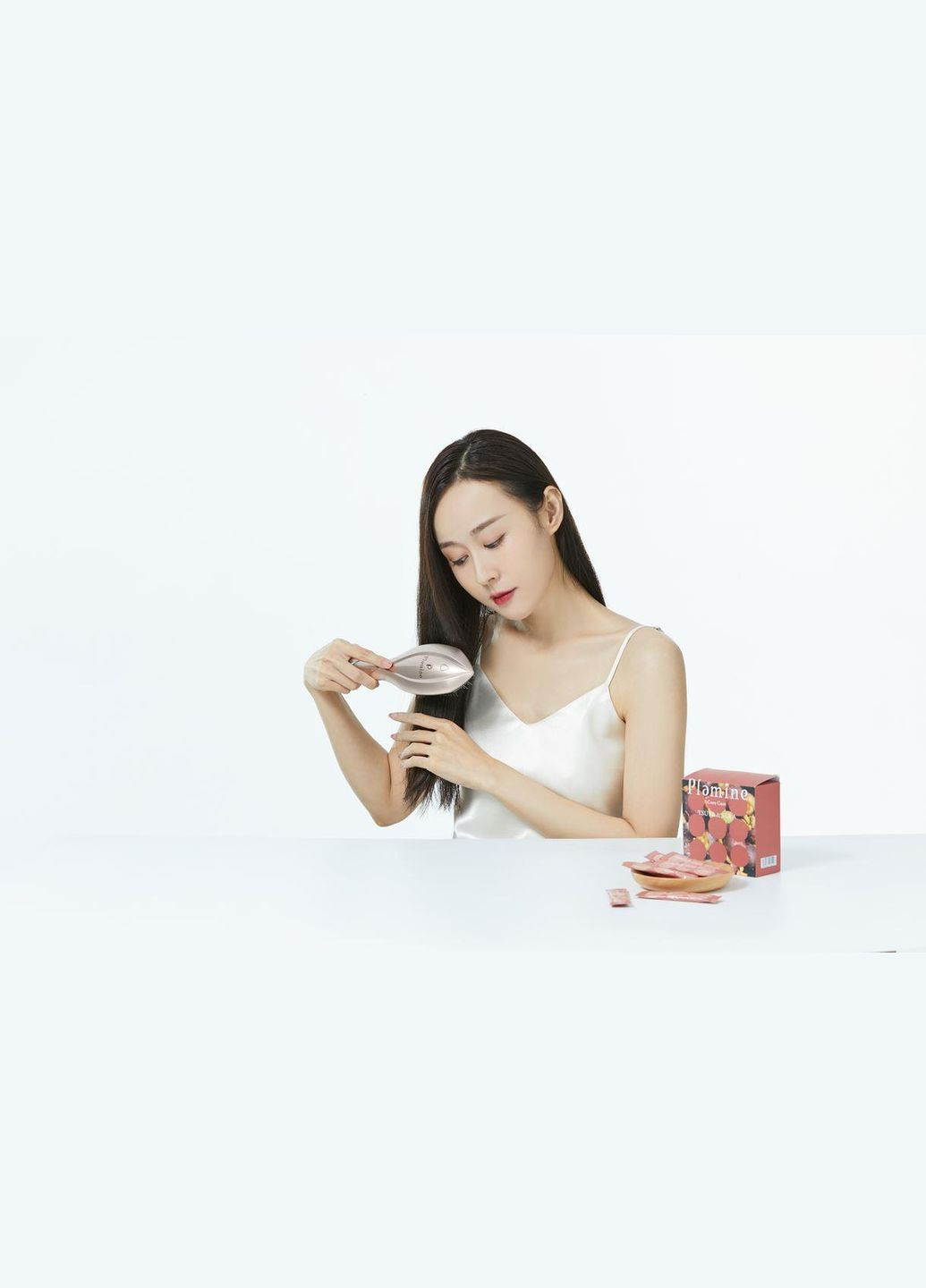 Clione Spa LED-щітка для миття, масажу та укладання волосся PLAMINE (307090574)