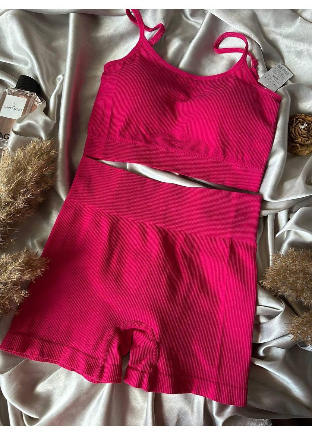 Рожевий комплект велосипедки та топ для занять спортом Beisdanna