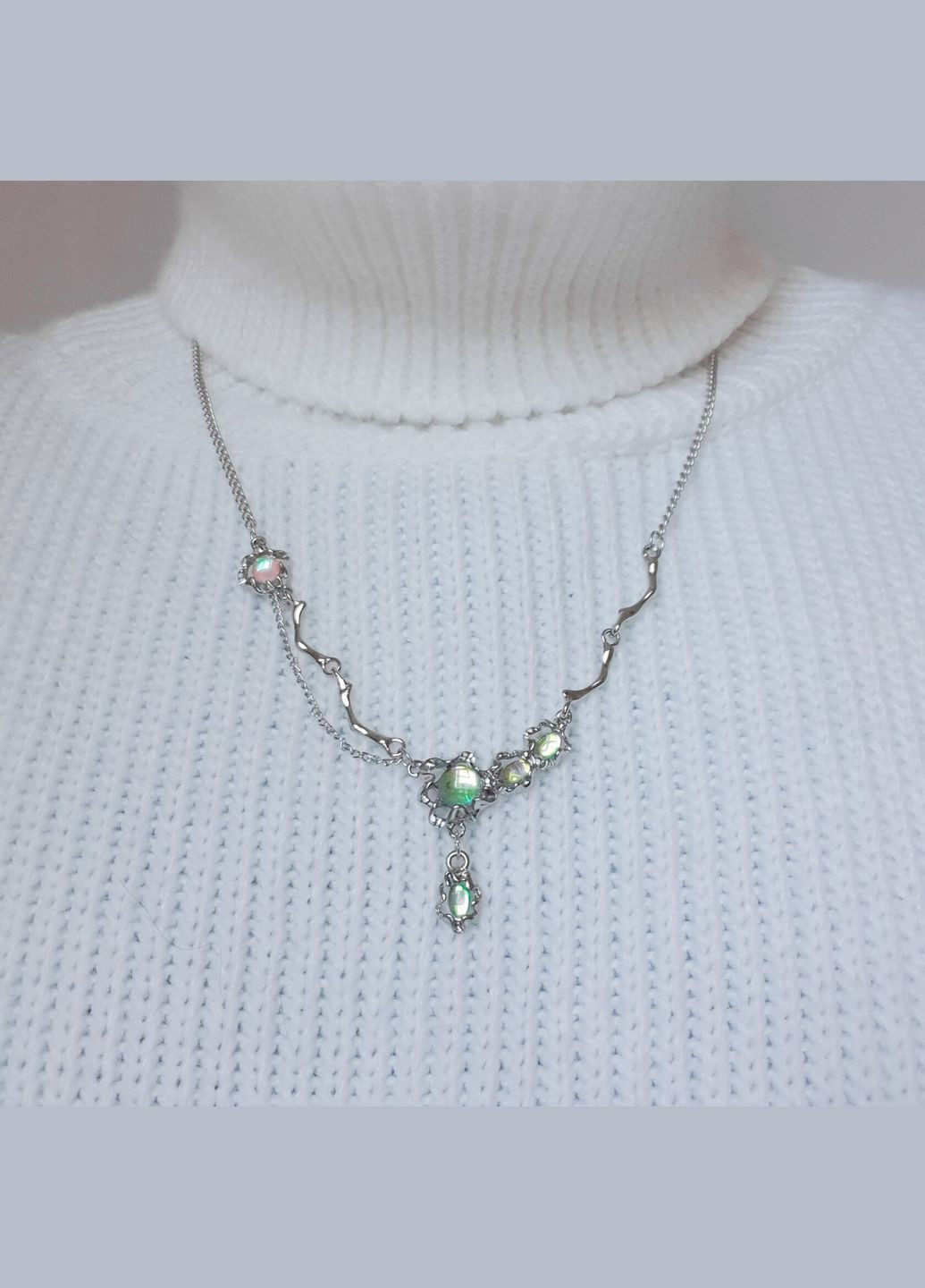 Асиметричний ланцюжок з казковими камінцями сріблясте кольє fairycore фентезі намисто незвичної форми кавай японський стиль y2k No Brand (329892291)