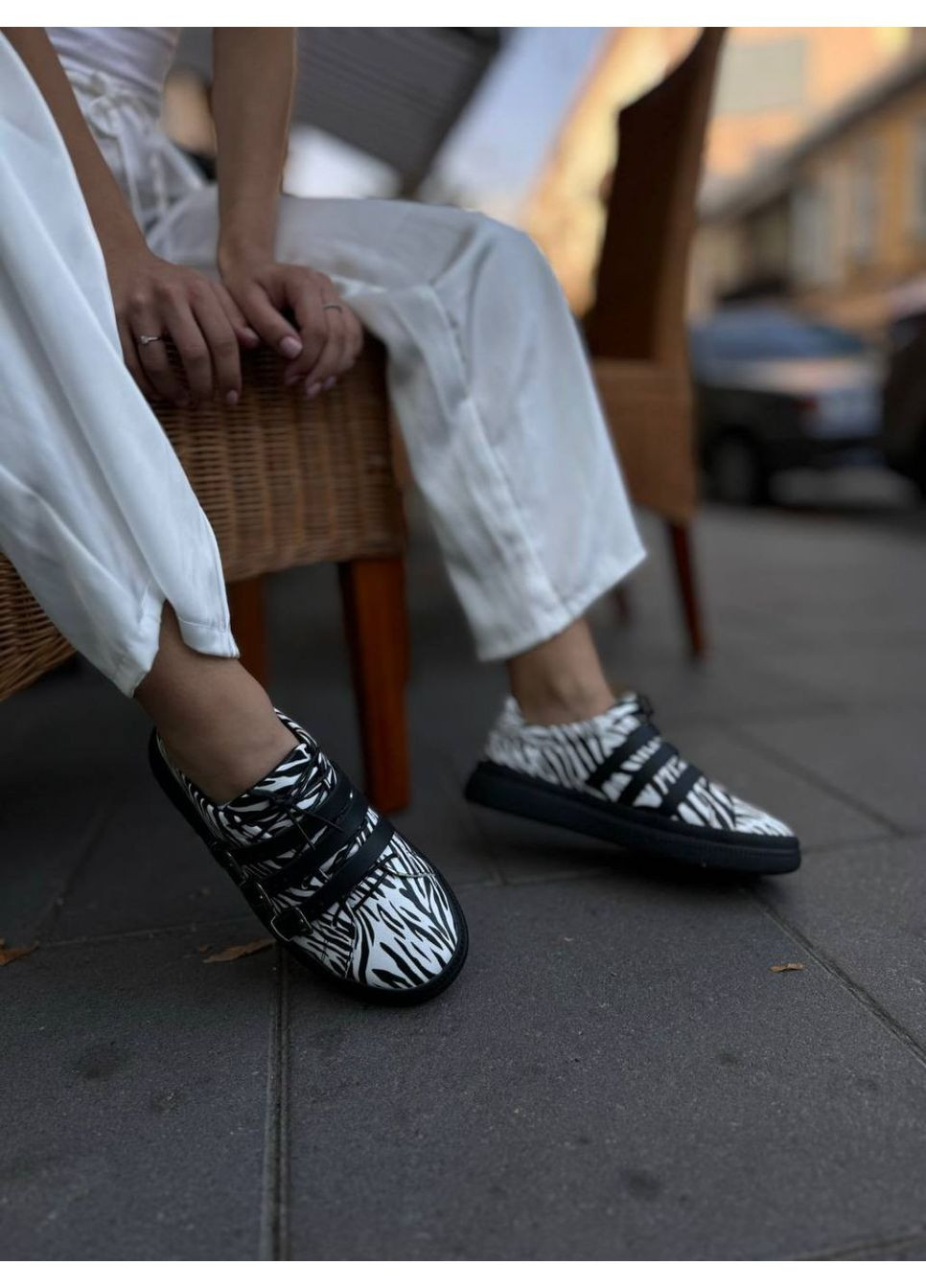 Білі зібр white MAAAARKA