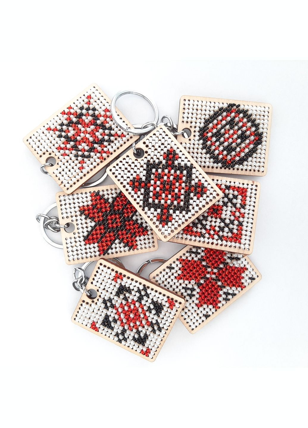 Брелок с ручной вышивкой на дереве Украинские аутентичные орнаменты No Brand Українські орнаменти (305061996)