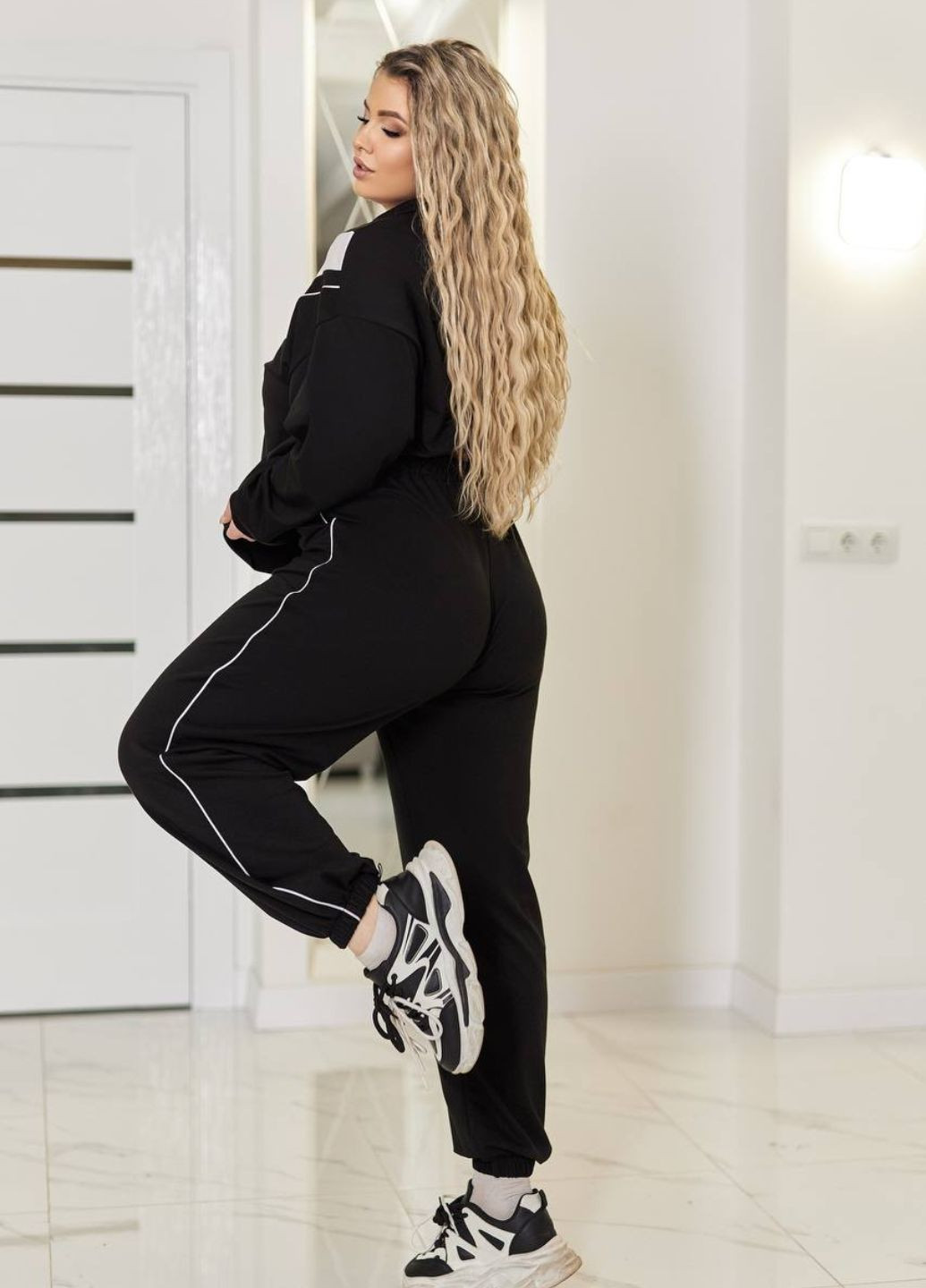 Жіночий спортивний костюм із двонитки з V-подібним вирізом і блискавкою Tik-Tak (340334739)