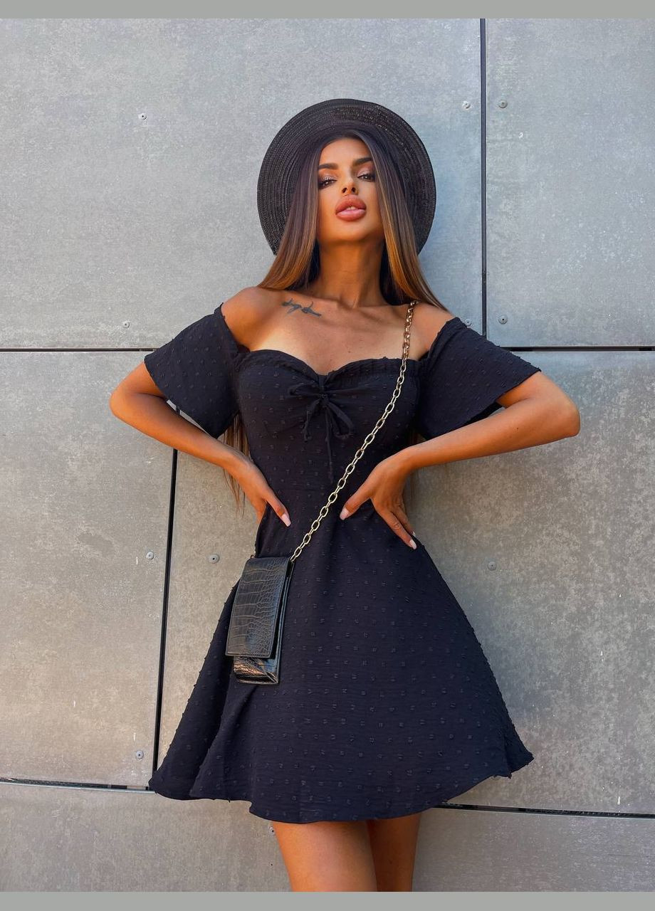 Чорна повсякденний міні сукня з відкритими плечима MonCher в горошок