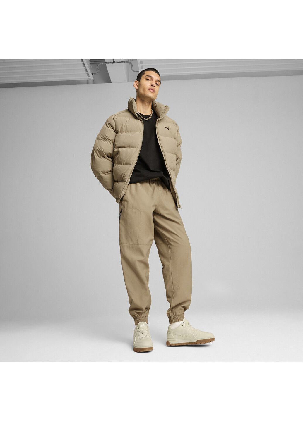 Бежева демісезонна куртка monomaterial jacket men Puma