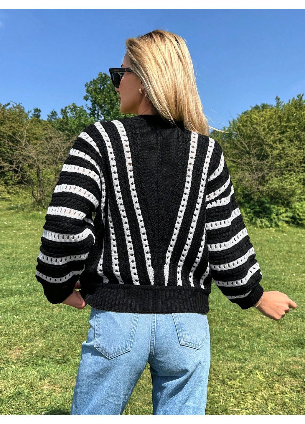 Чорний демісезонний светр SHEIN