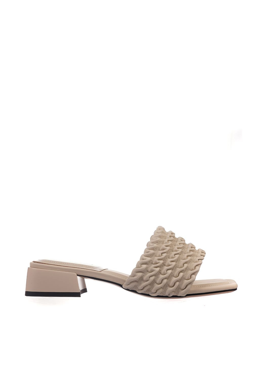 Молочные шлепанцы Berisstini