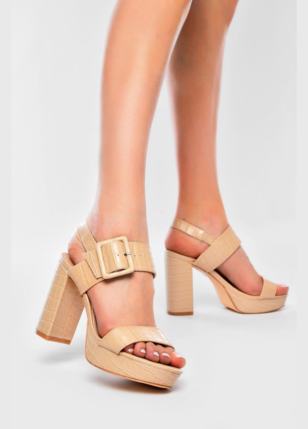 Черные босоножки женские бежевого цвета Let's Shop с ремешком