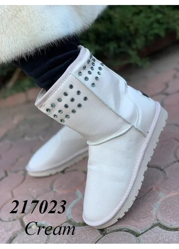 Уггі зимові жіночі з прикрасою, бежеві зимові напівчоботи еко шкіра купити недорого No Brand (366704460)