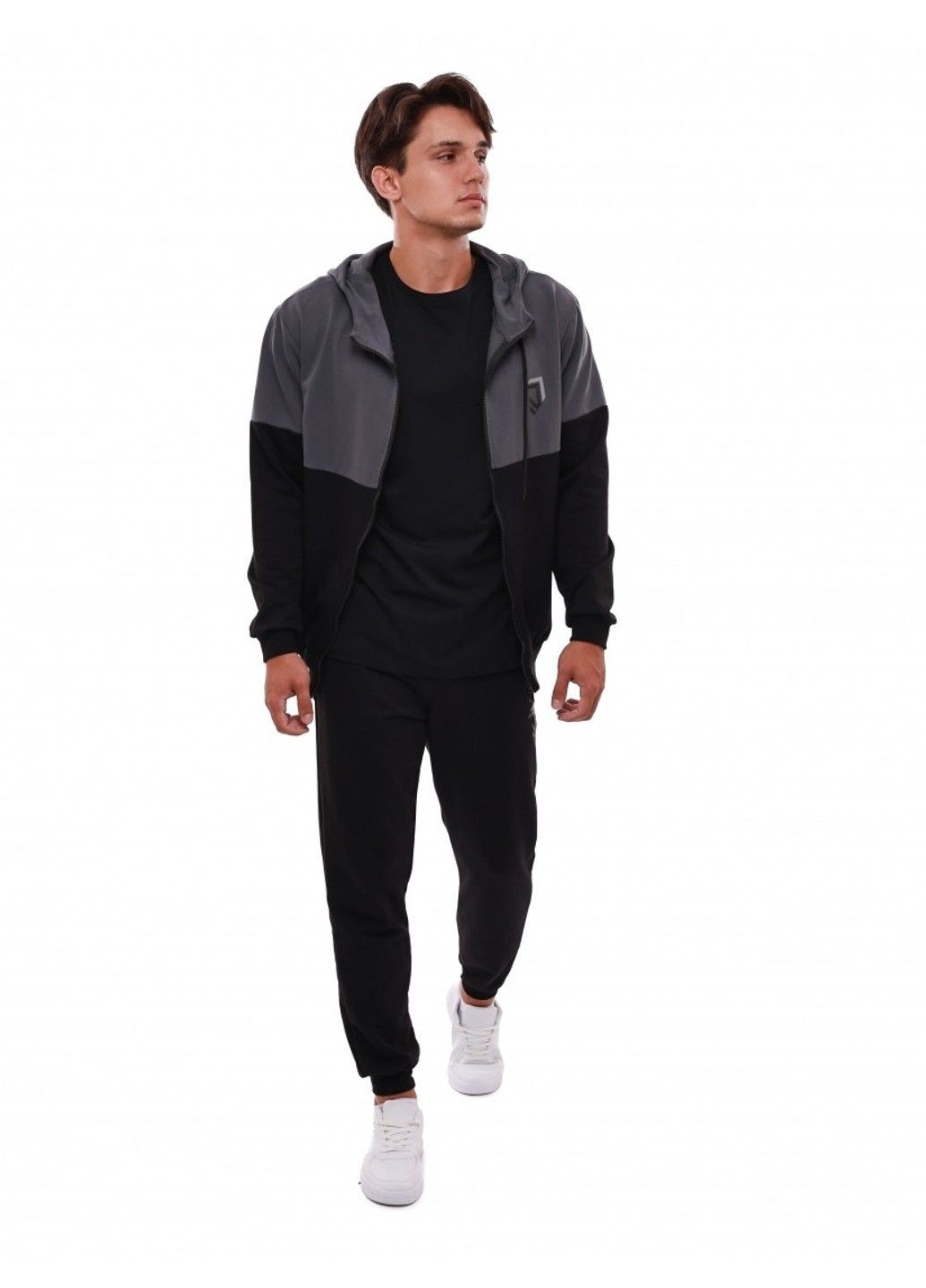 Сірий костюм спортивний чоловічий Griffin