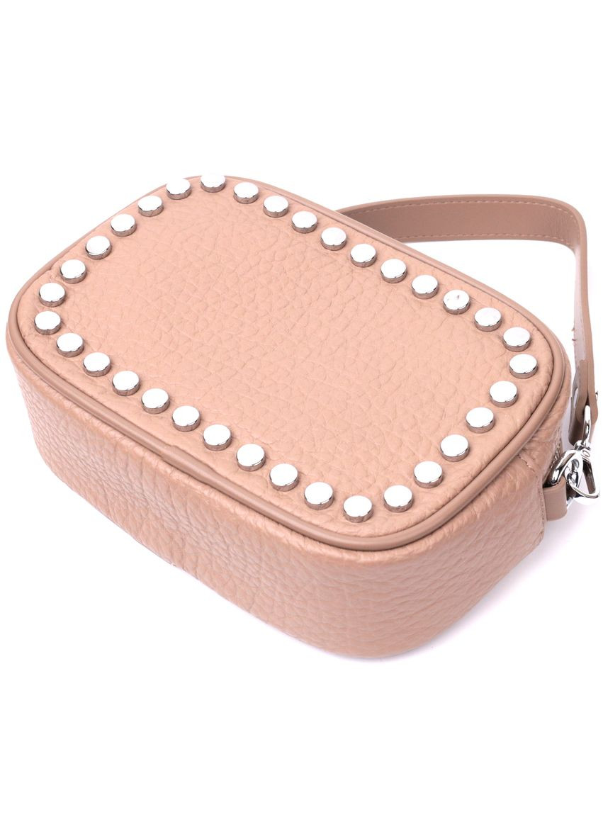 Жіноча шкіряна сумка декорована металевими кнопками бежева 22335 Vintage (329195770)