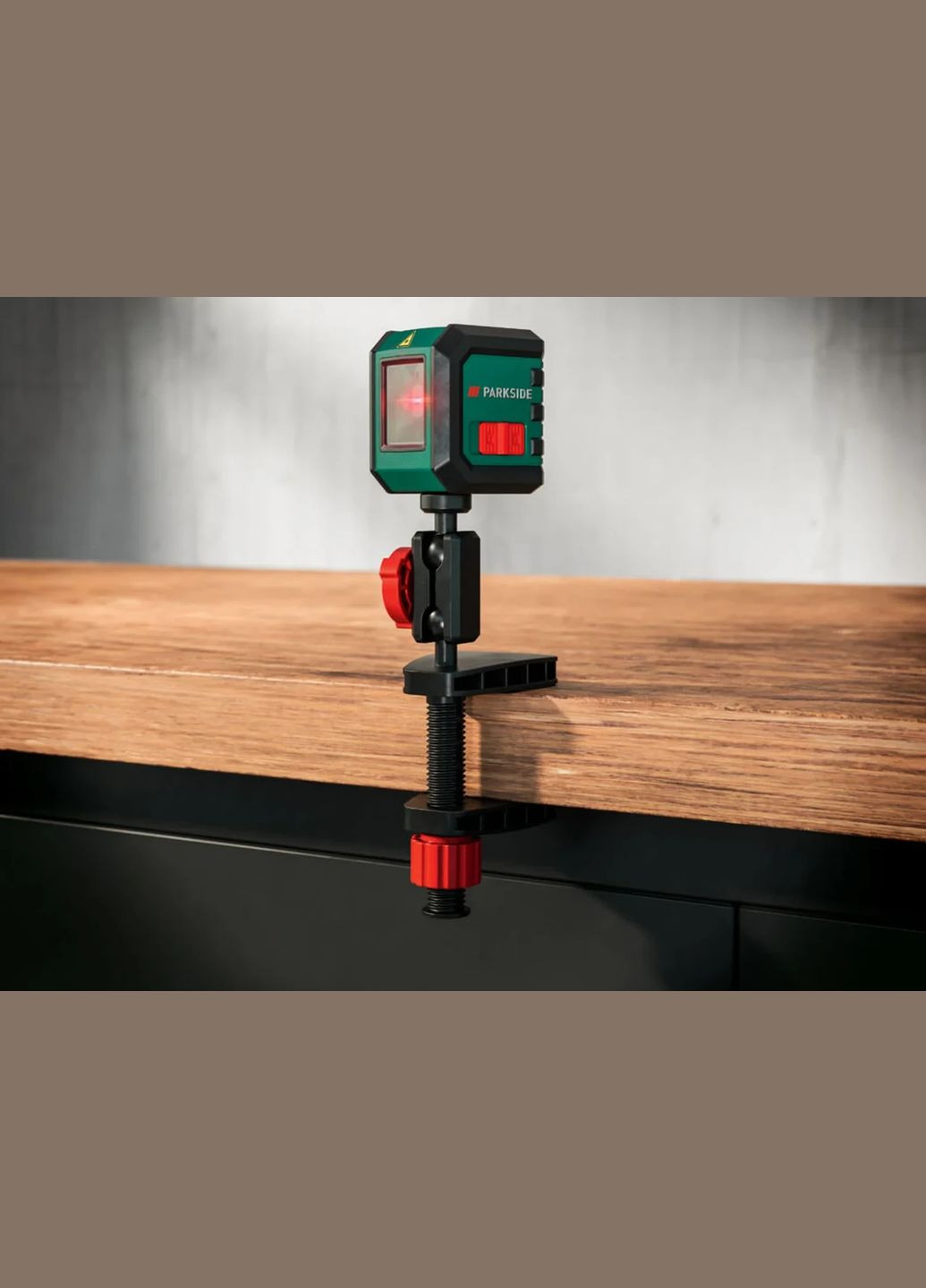 Лазерний рівень нівелір PKLL 7 E4 з перехресними лініями та затискачем Німеччина Parkside (264914019)