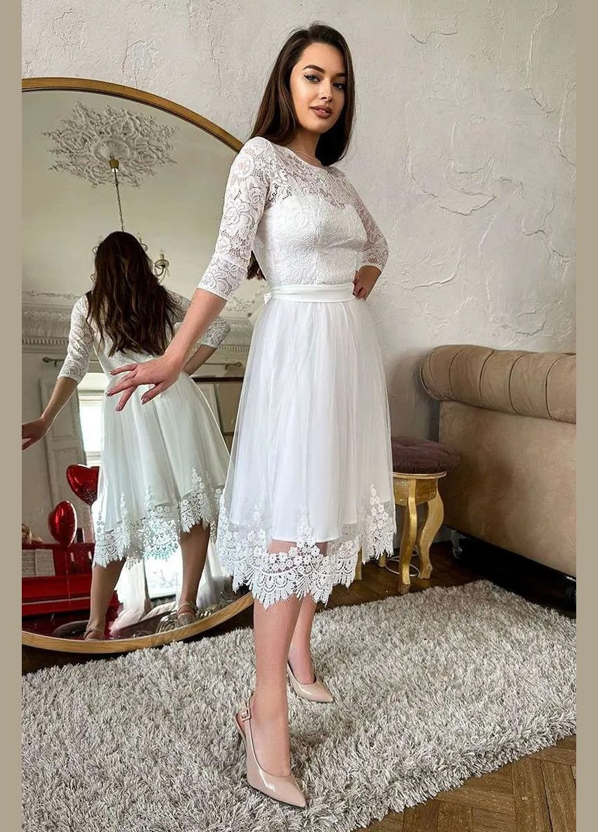 Белое вечернее платье а-силуэт Annita с цветочным принтом