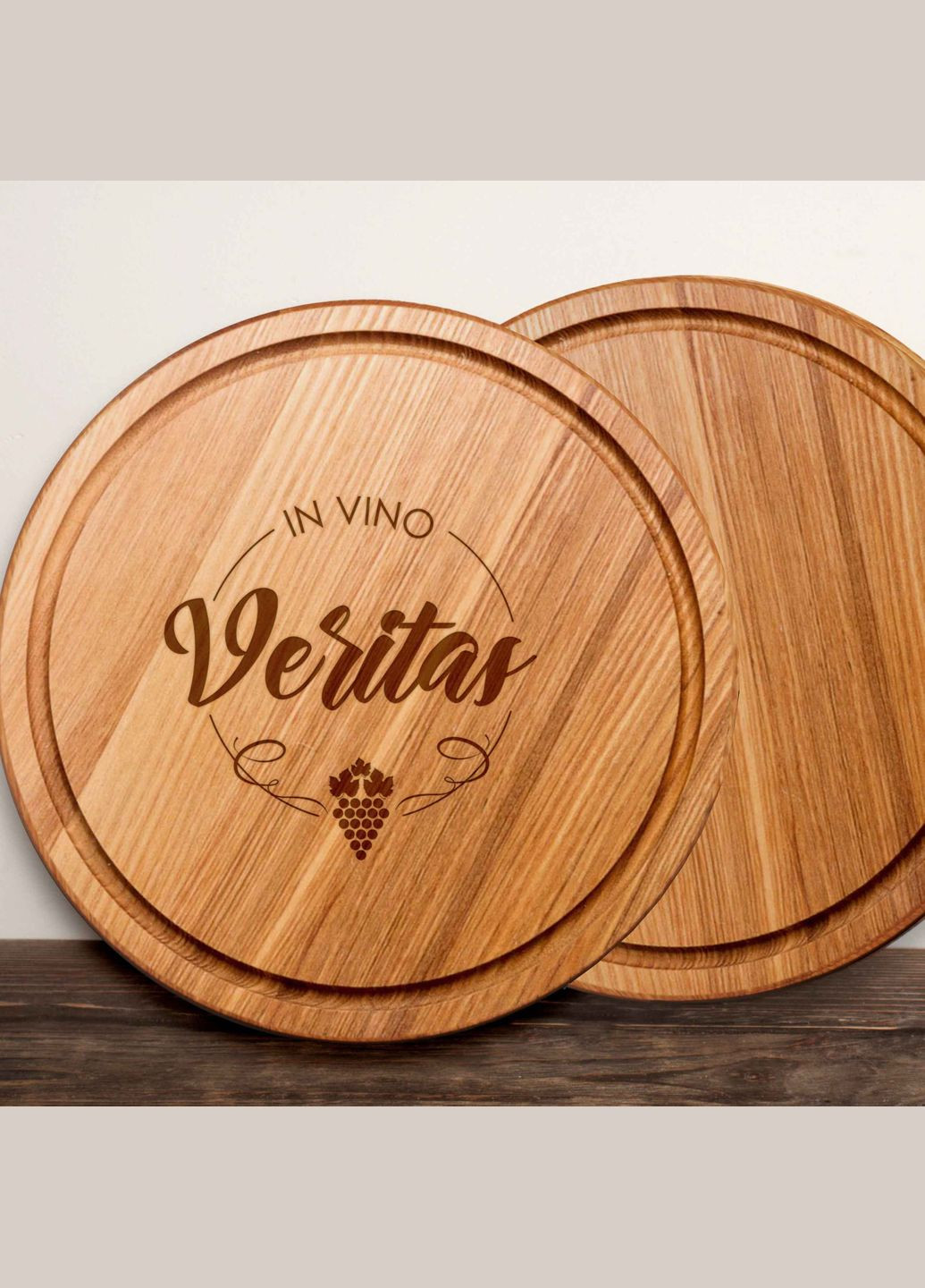 Дошка для нарізки "In vino veritas" 25 см з дубу (BD-WD-08) BeriDari (268033066)