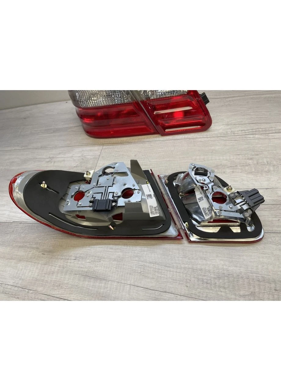 Задние фонари для Mercedes W210 Sedan (1995-2002) RED-WHITE (ЦЕНА ЗА ПАРУ) Depo E-Class (398182839)
