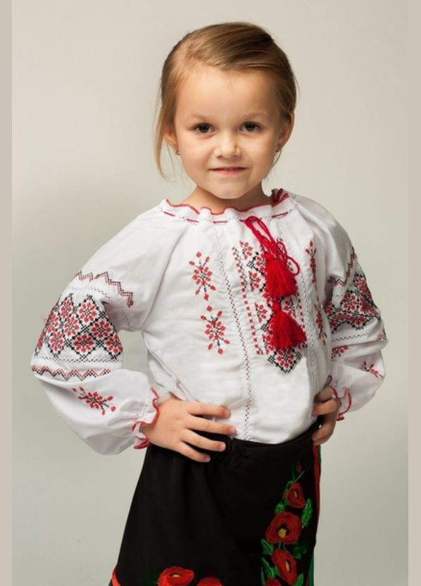 Белая вышиванка для девочки вышитая крестиком в классическом стиле. Козачок узор орнамент поплин (316460914)