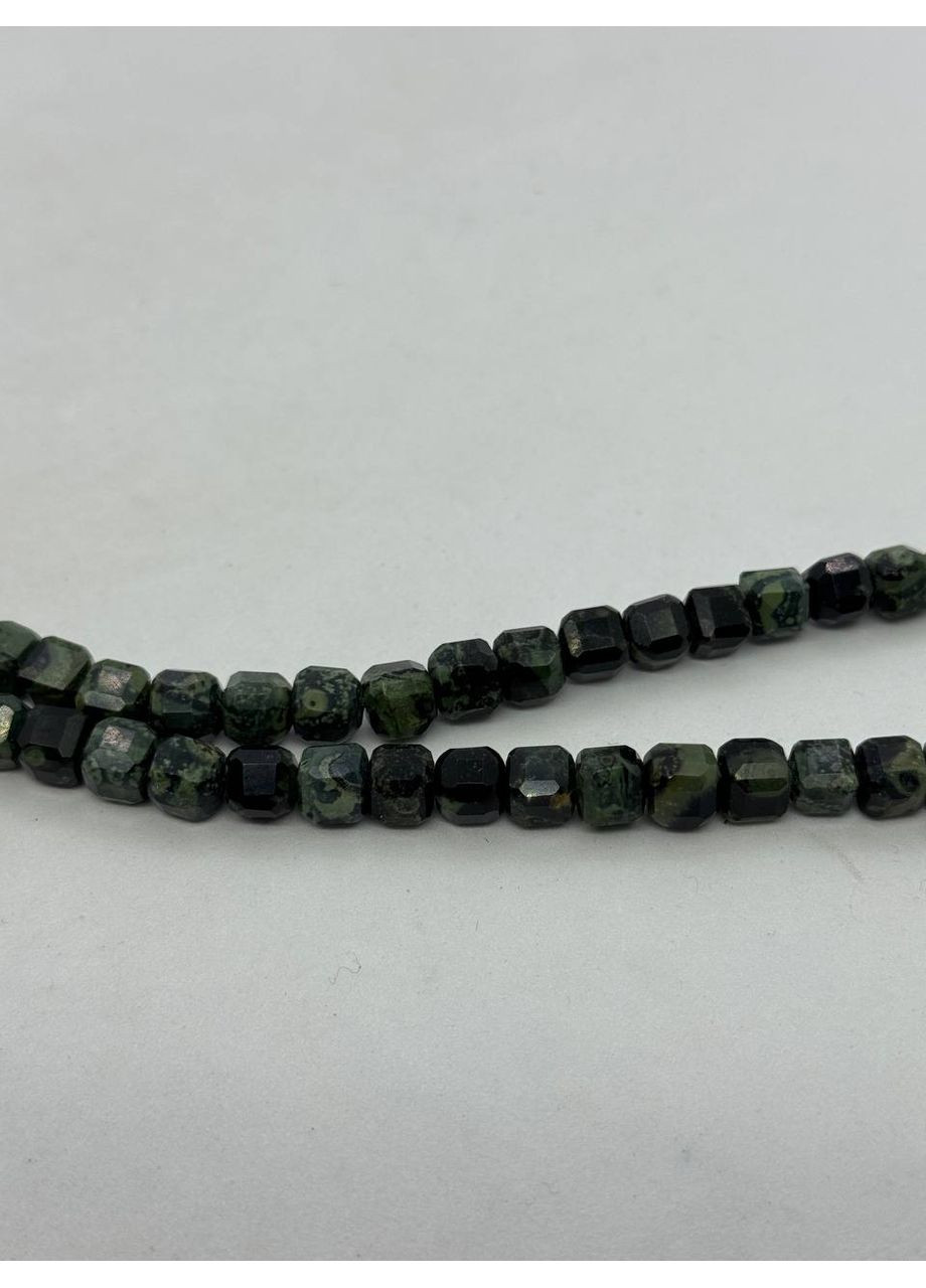 Яшма камбаба на нитці без застібки 7*7 мм 40 см Зелений No Brand (372468127)