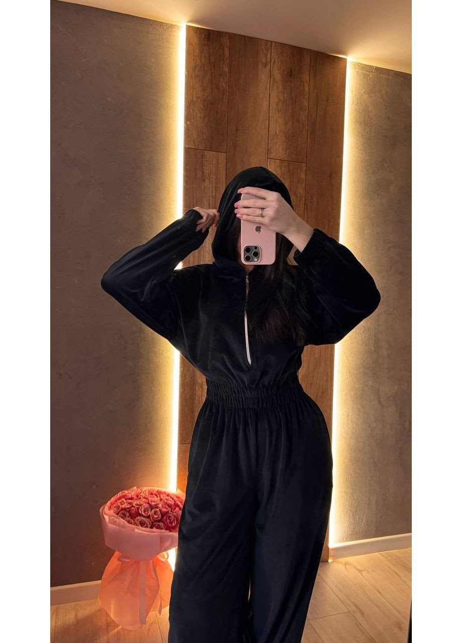 Жіночий велюровий комбінезон з капюшоном та акцентом на талії MonCher комбінезон-брюки чорний повсякденний велюр