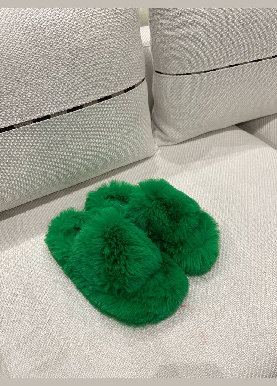 Зеленые тапочки Motivo