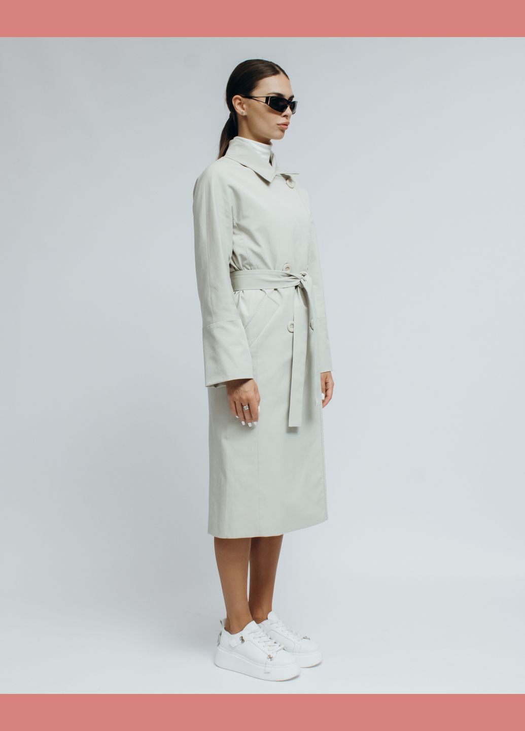 Молочне демісезонне Жіночий тренч молочний Icon