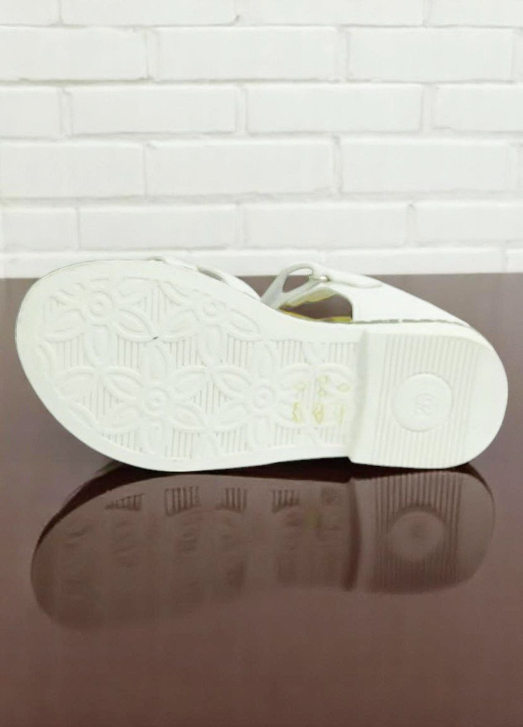 Белые ортопедические босоножки открытые сандалии на липучках для девочки Clibee со стразами, с цветами