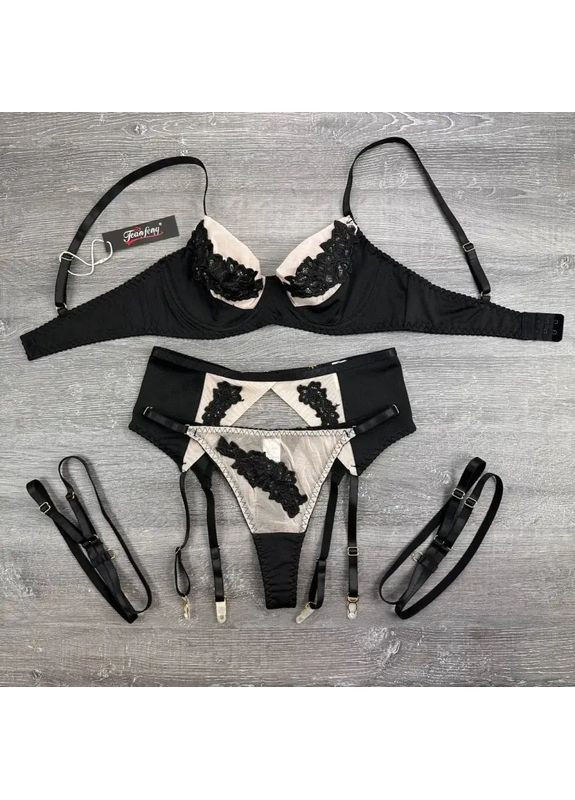 Чорний демісезонний сексуальний комплект білизни з бюстгальтером, поясом для панчіх та гартером No Brand Комплект білизни