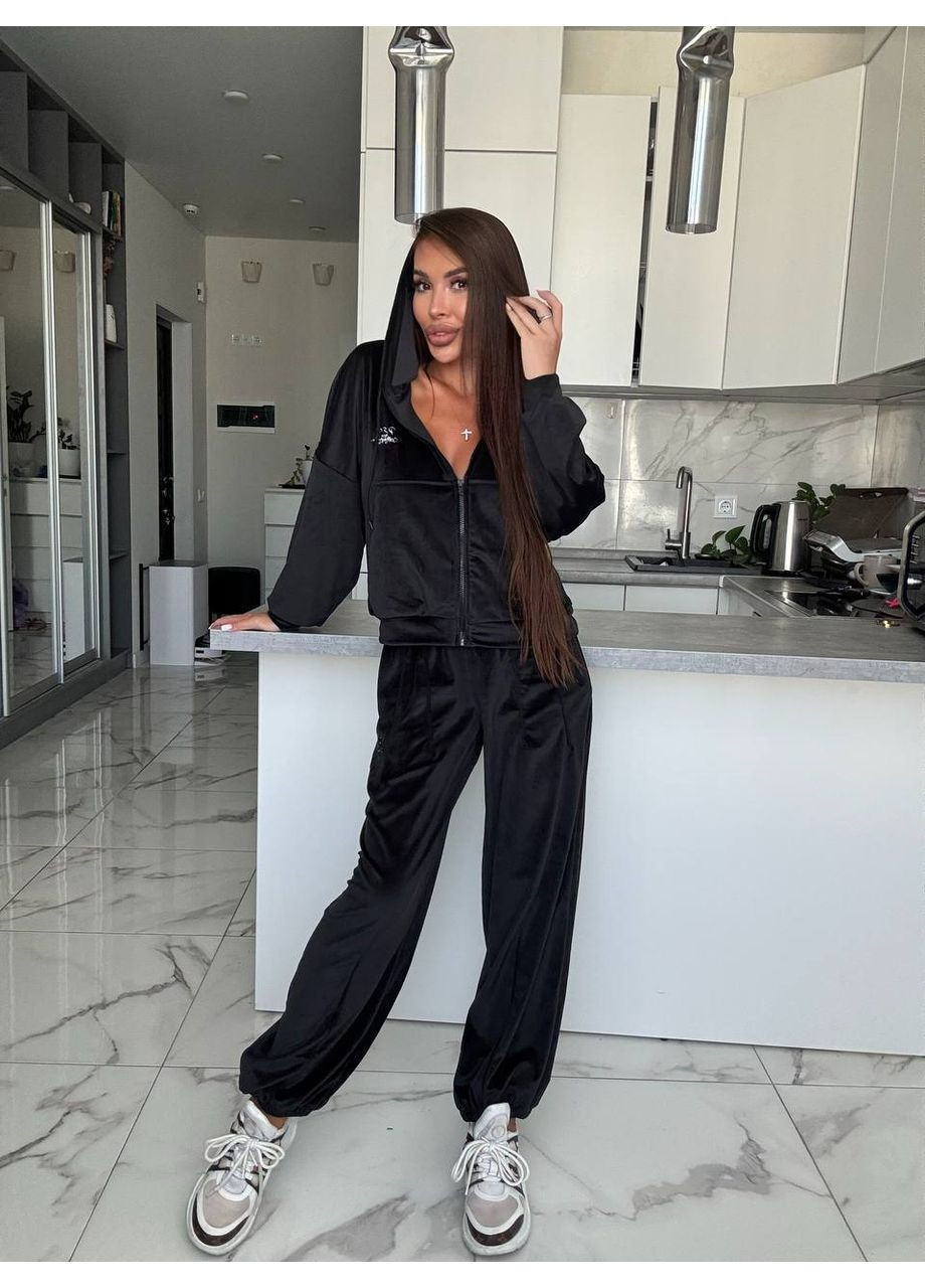 Костюм з вишивкою Україна (353700715)