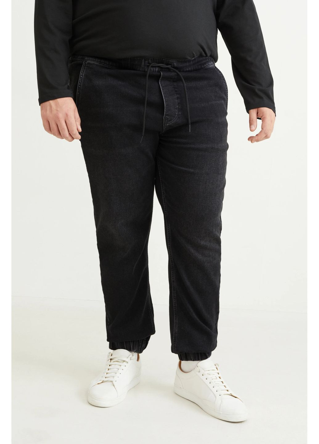 Темно-серые демисезонные джинсы-джоггеры C&A